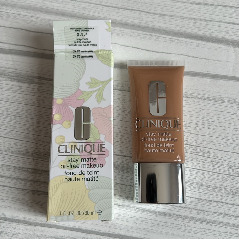 Clinique Stay Matte Oil Free Makeup Foundation Vanilla